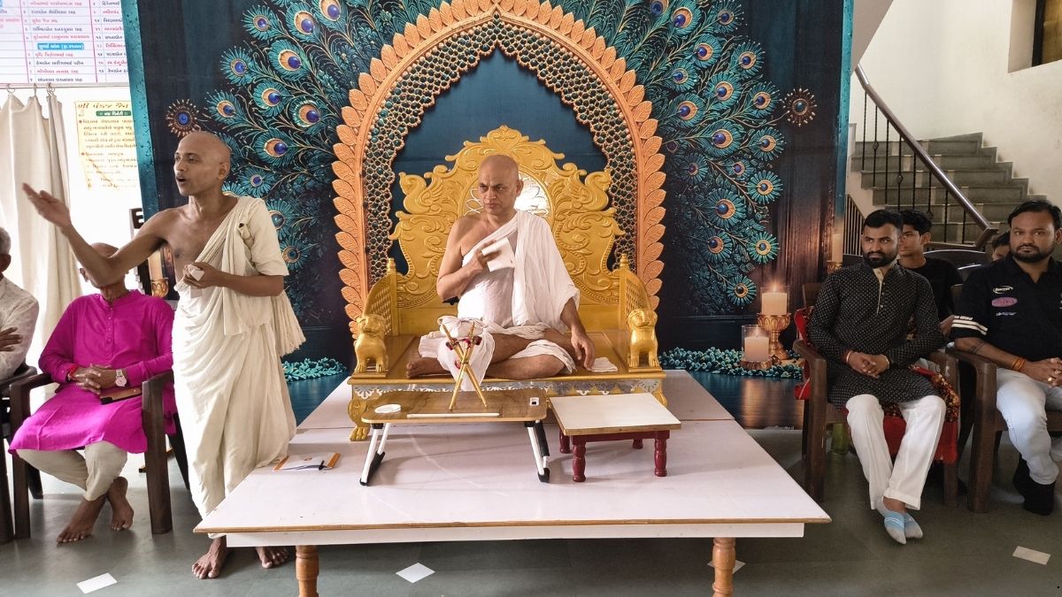 Continuous Penance of 180-Day Fasting by Nipeksh Sheth Scripted History with a rare Chapter of restraint and Self-Realization – Gacchadhipati Param Pujya Acharya Shri Narratnasurishwarji